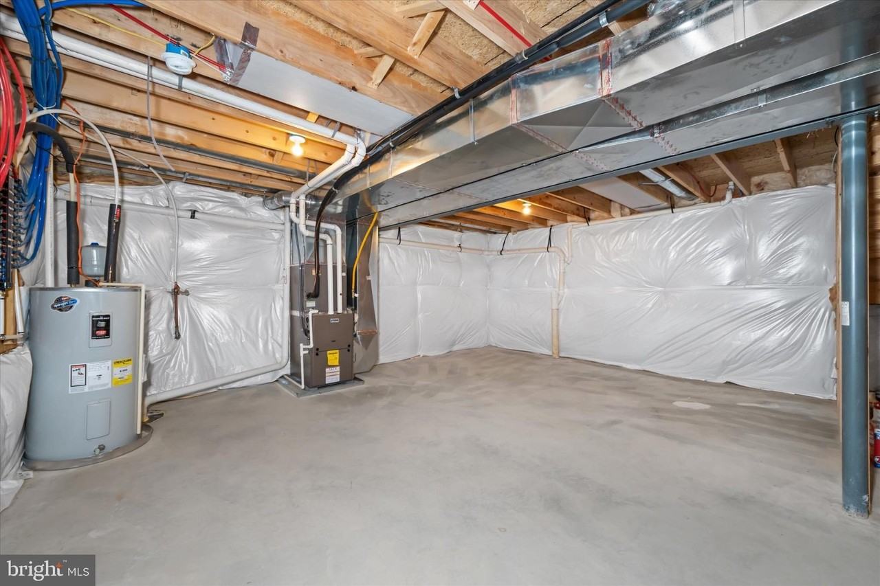 519 Wheelmen St - Photo 7 of 43