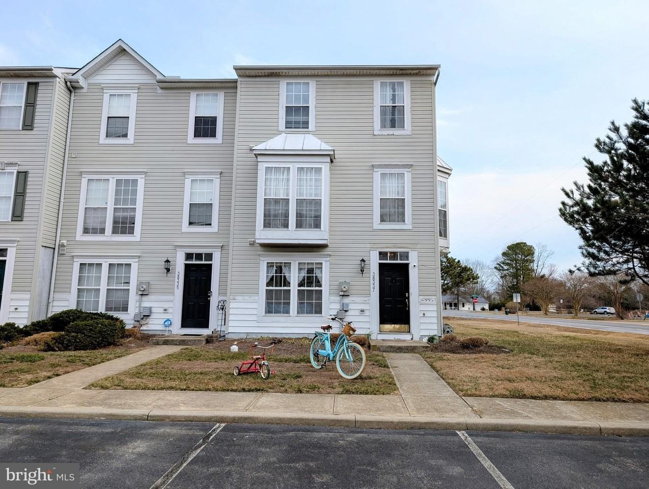 38337 Amaganst Ln - Photo 7 of 50