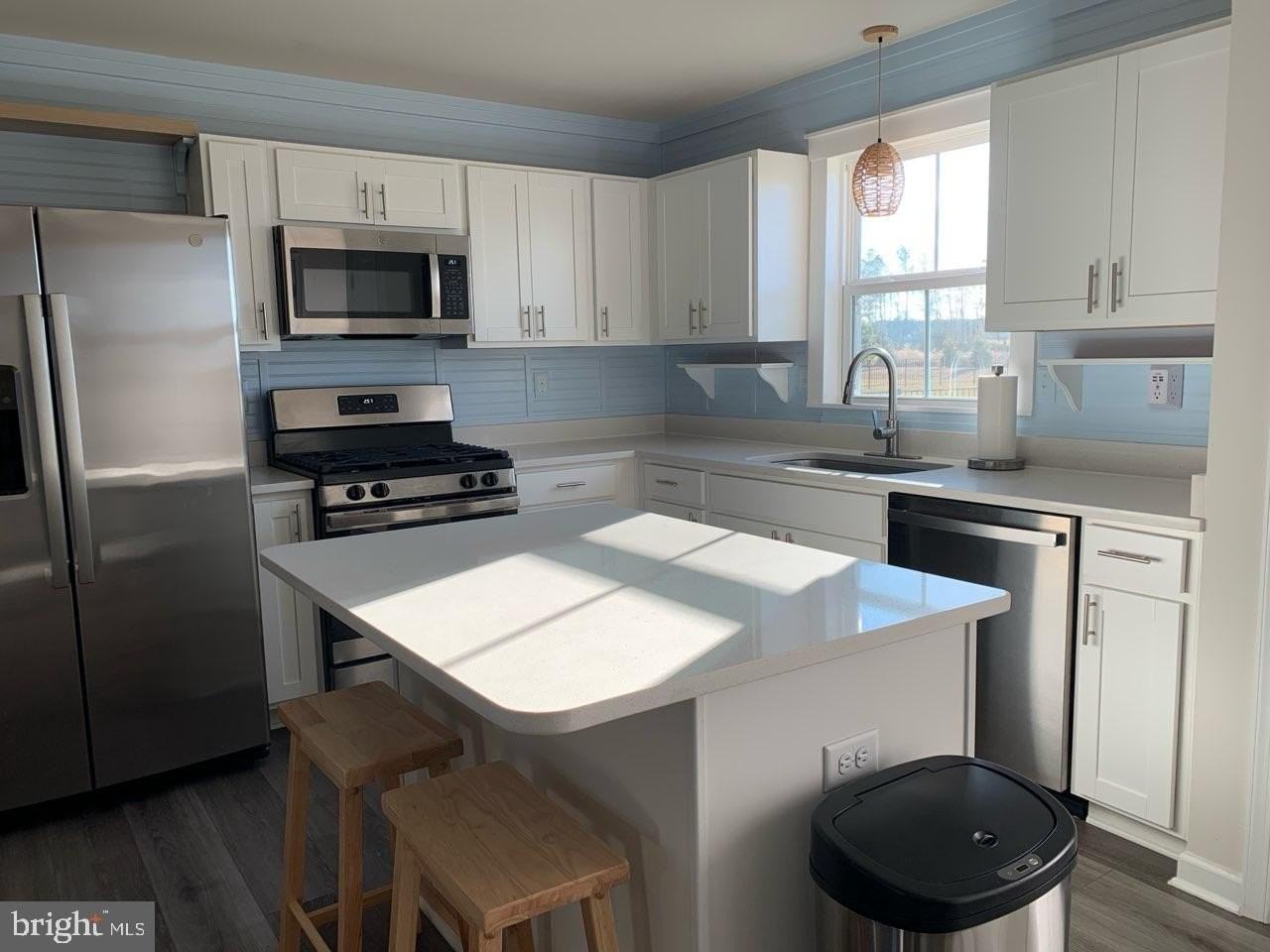 25076 Saltwater Cir - Photo 5 of 12