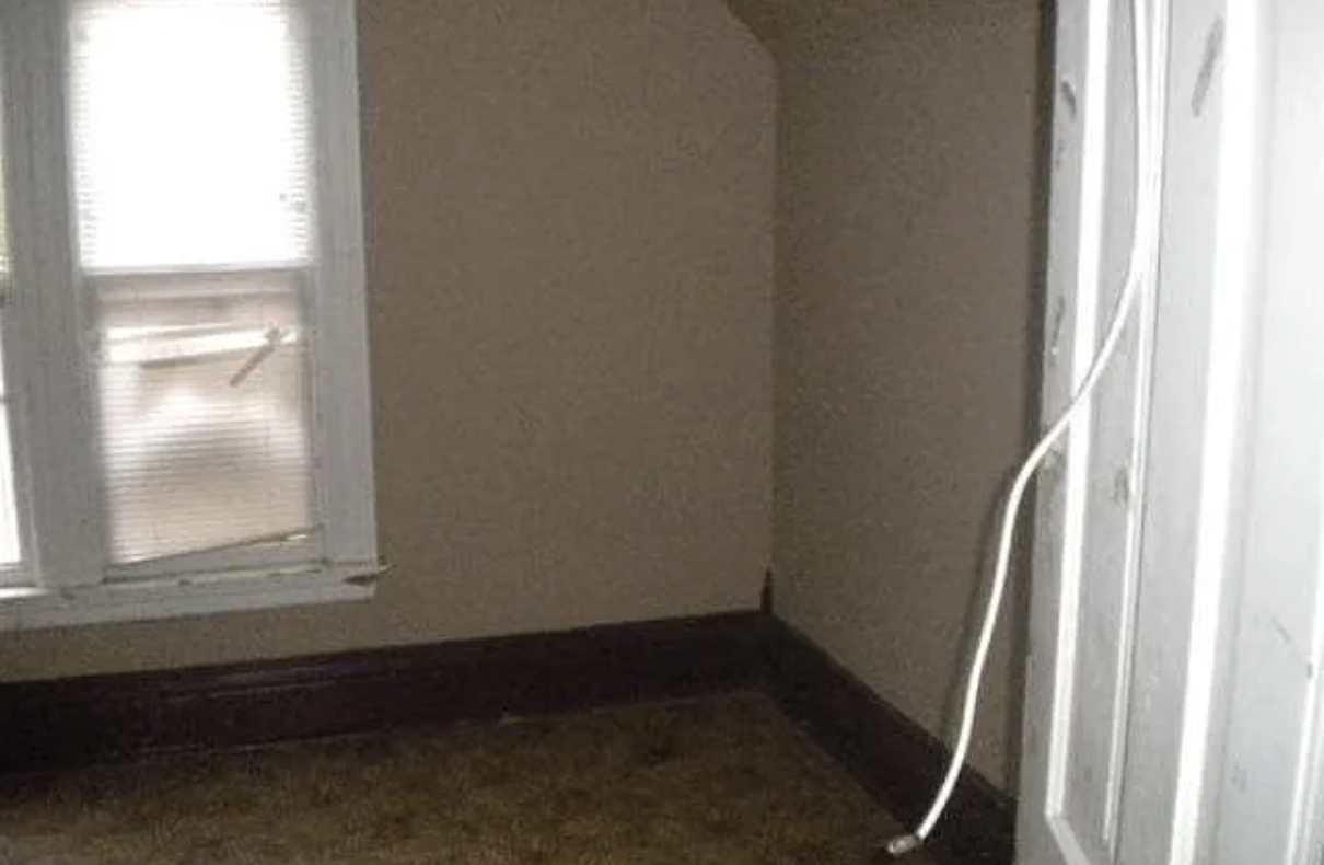 2647 Fremont Ave N #0 - Photo 6 of 8