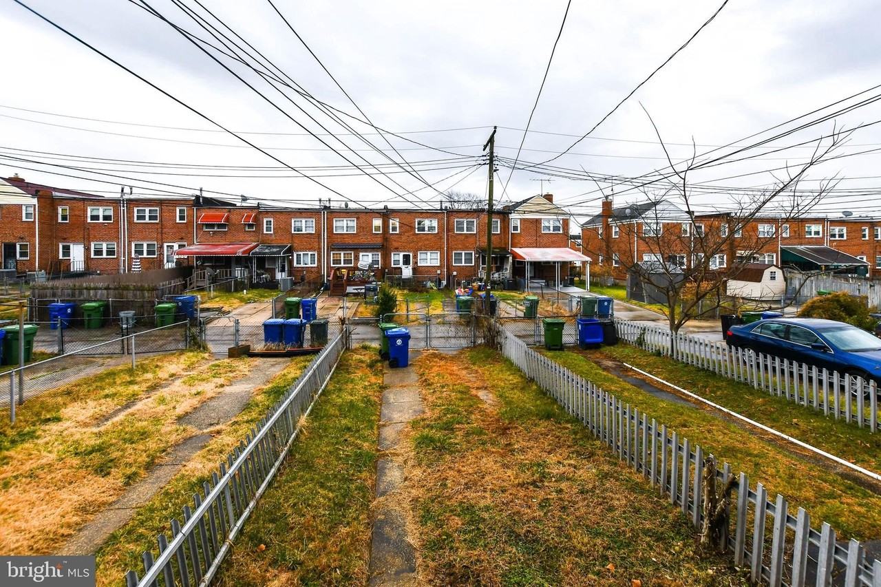 4773 Elison Ave - Photo 6 of 43