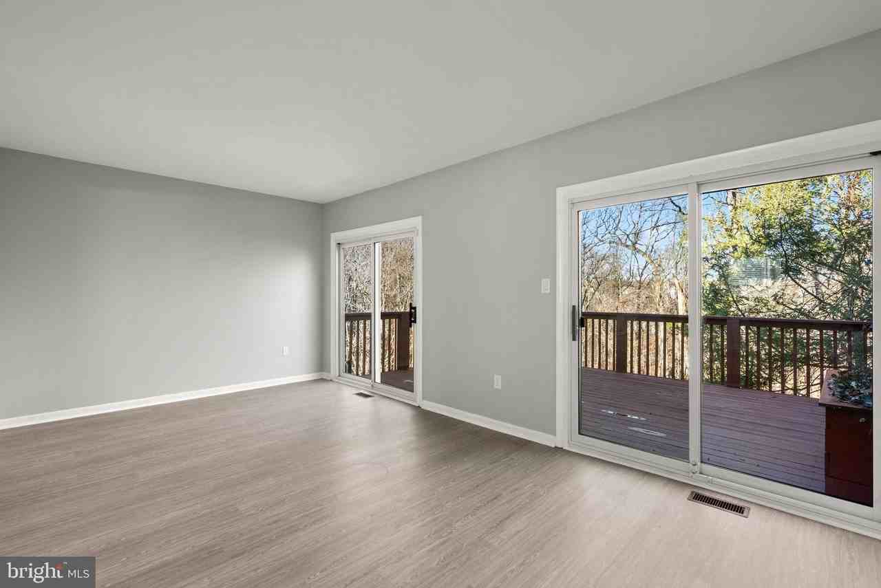 19264 Wheatfield Ter - Photo 5 of 30