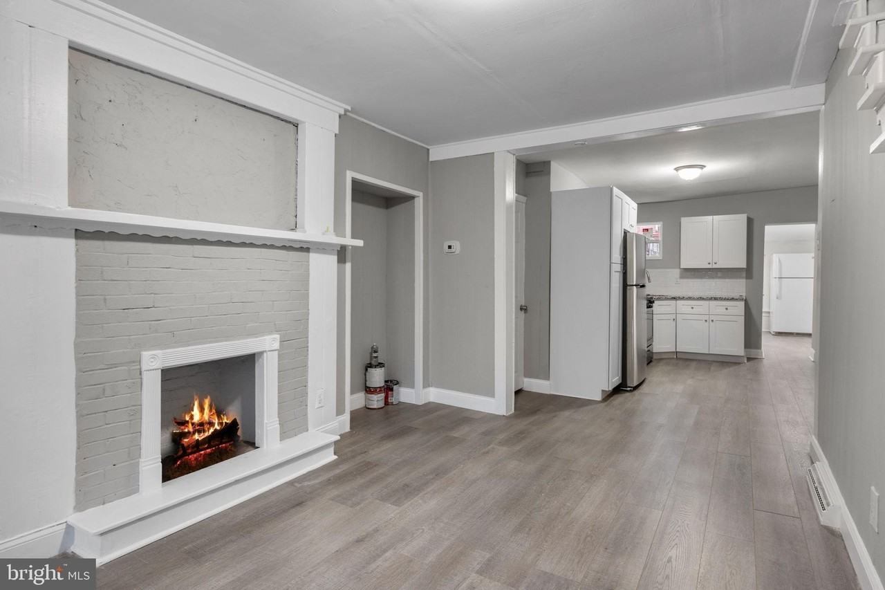 244 Cedar St - Photo 5 of 21