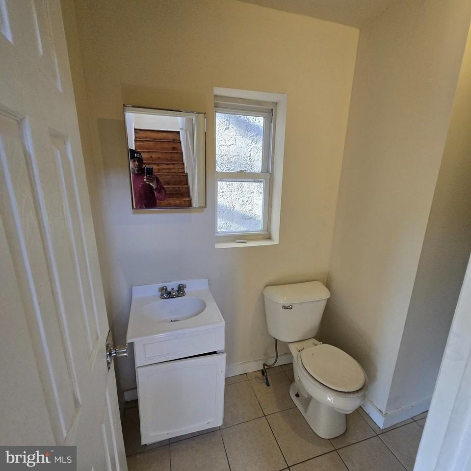 5915 Baynton St - Photo 2 of 5