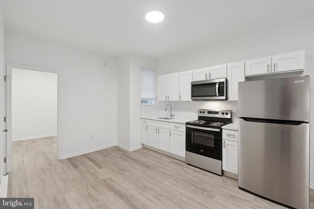 1529 N Hollywood St - Photo 6 of 20