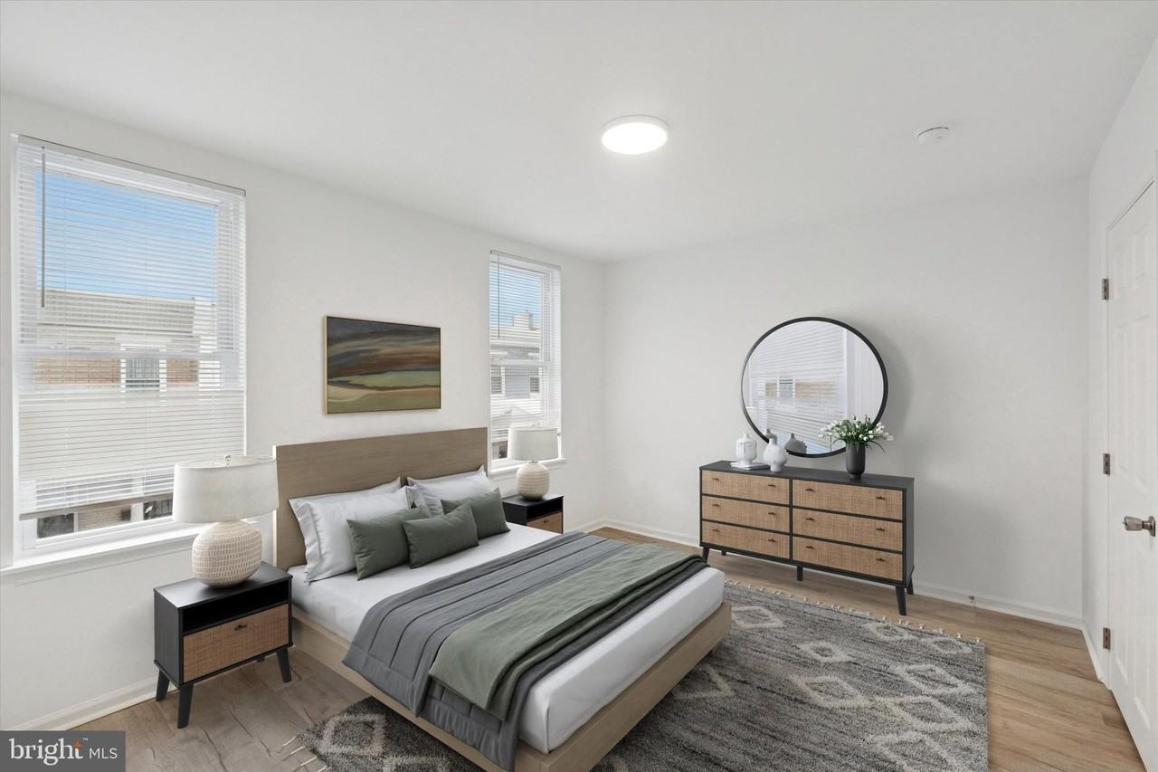 1529 N Hollywood St - Photo 7 of 20