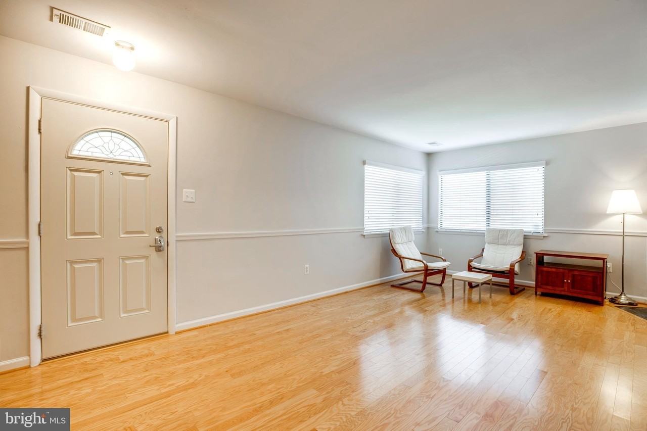 10605 Summer Oak Ct - Photo 6 of 23