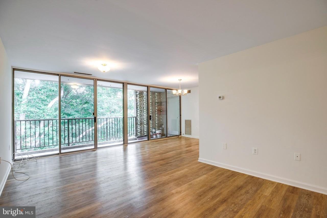 4415 Briarwood Ct N Apt 53 #53 - Photo 6 of 16