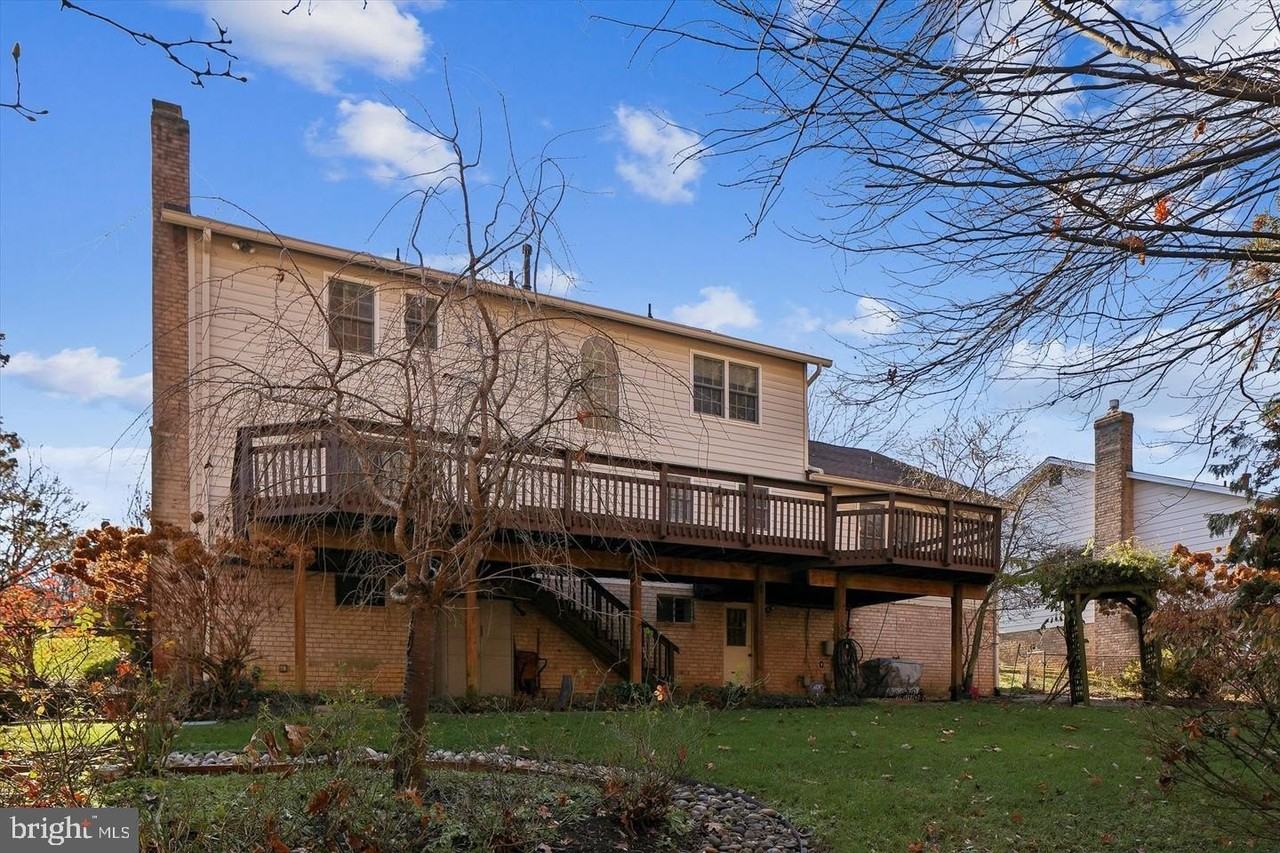 8510 Browning Ct - Photo 3 of 23