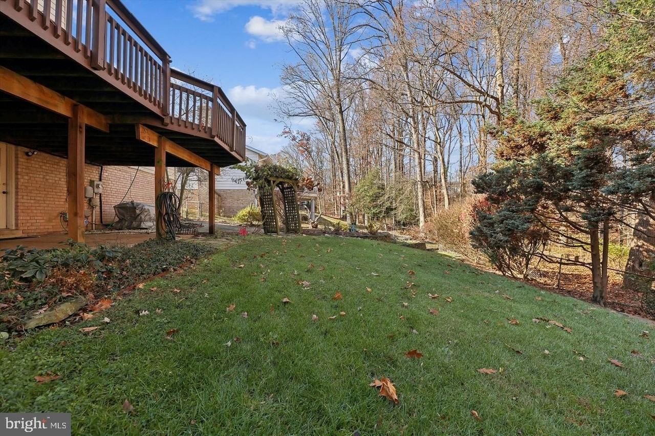 8510 Browning Ct - Photo 4 of 23