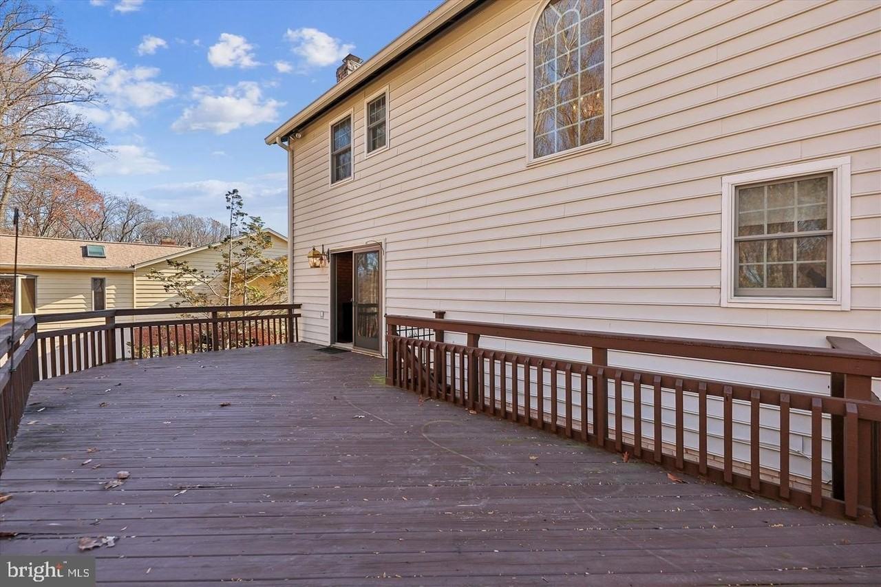 8510 Browning Ct - Photo 5 of 23