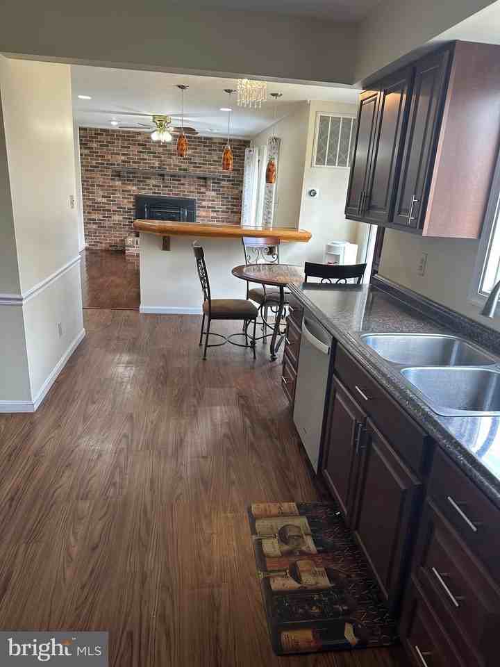 20040 Bobwhite Ln - Photo 2 of 24