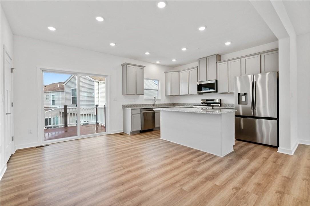 179 Lockheed Dr - Photo 6 of 27