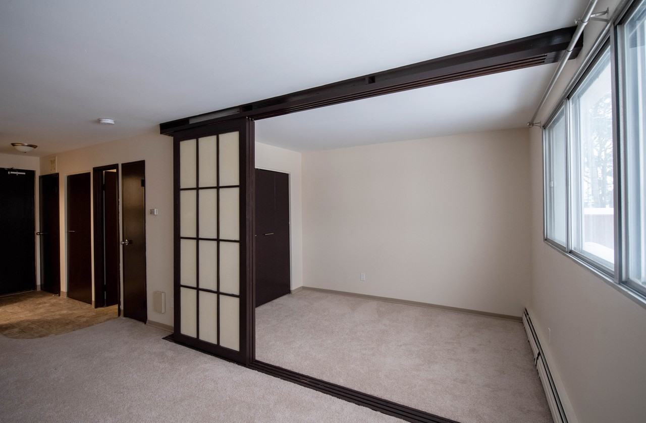 Century Roblin - Photo 7 of 19