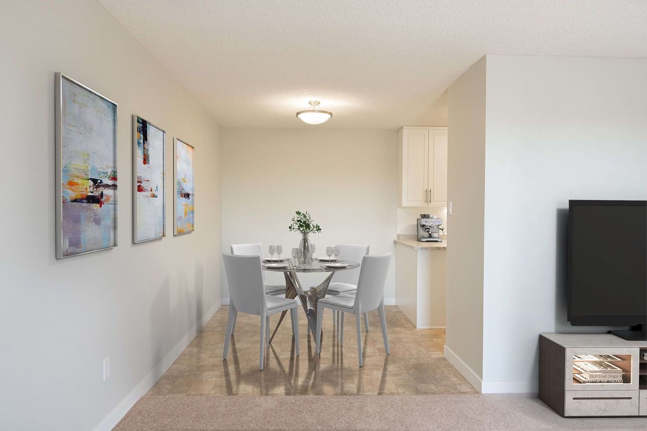 Hamilton Park Plaza - Photo 4 of 13