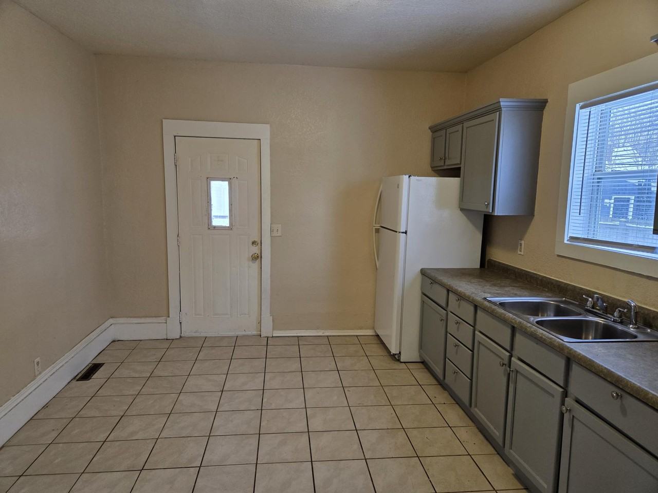 2210 Penn Ave N #1 - Photo 2 of 24