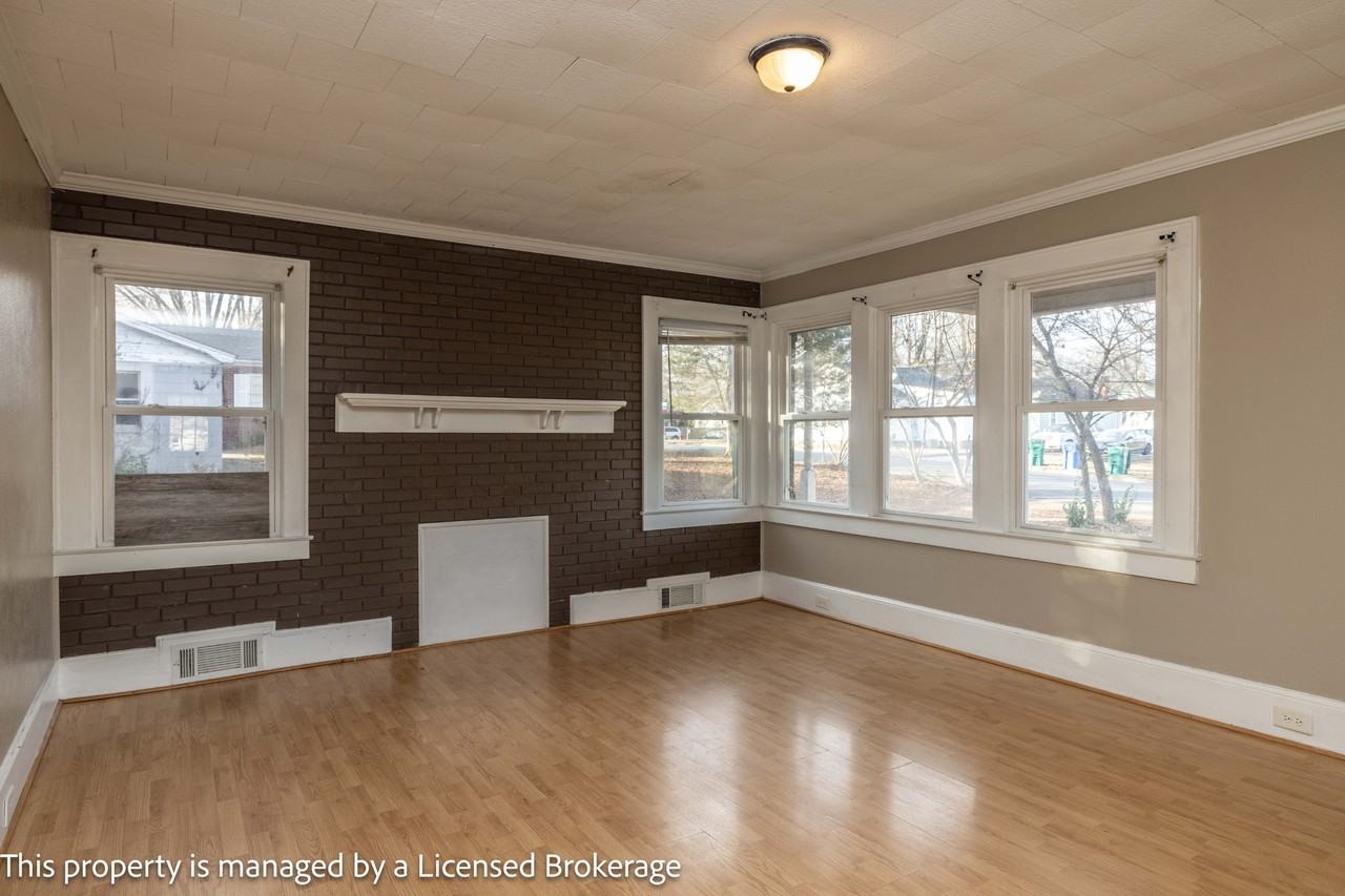 1420 Amhurst St #1 - Photo 6 of 33