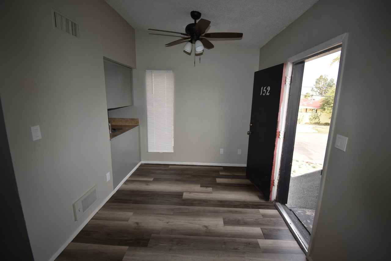 152 E 21st St #1 - Photo 5 of 10