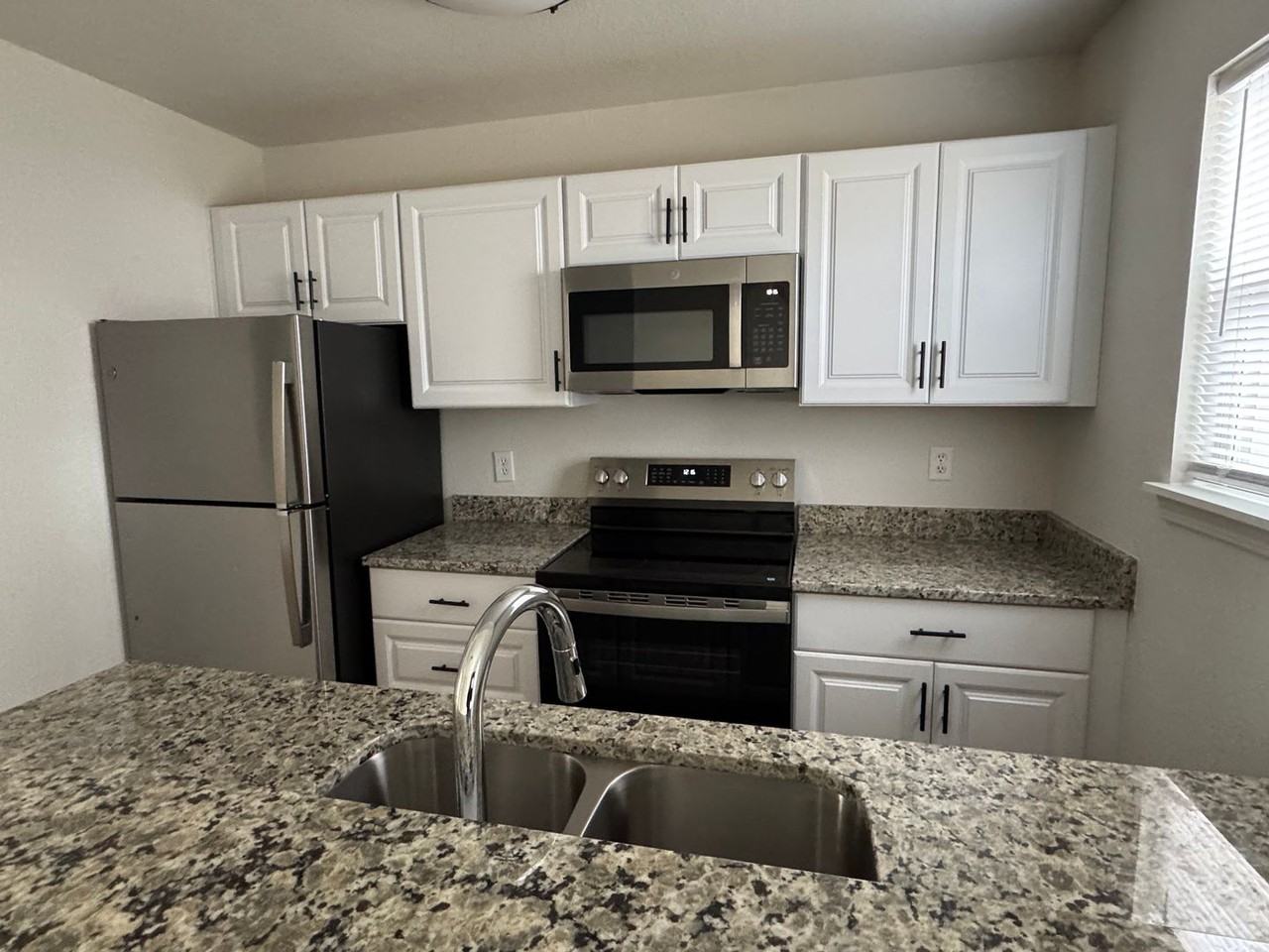 Summer Tree Townhomes, LLC - Photo 2 of 24