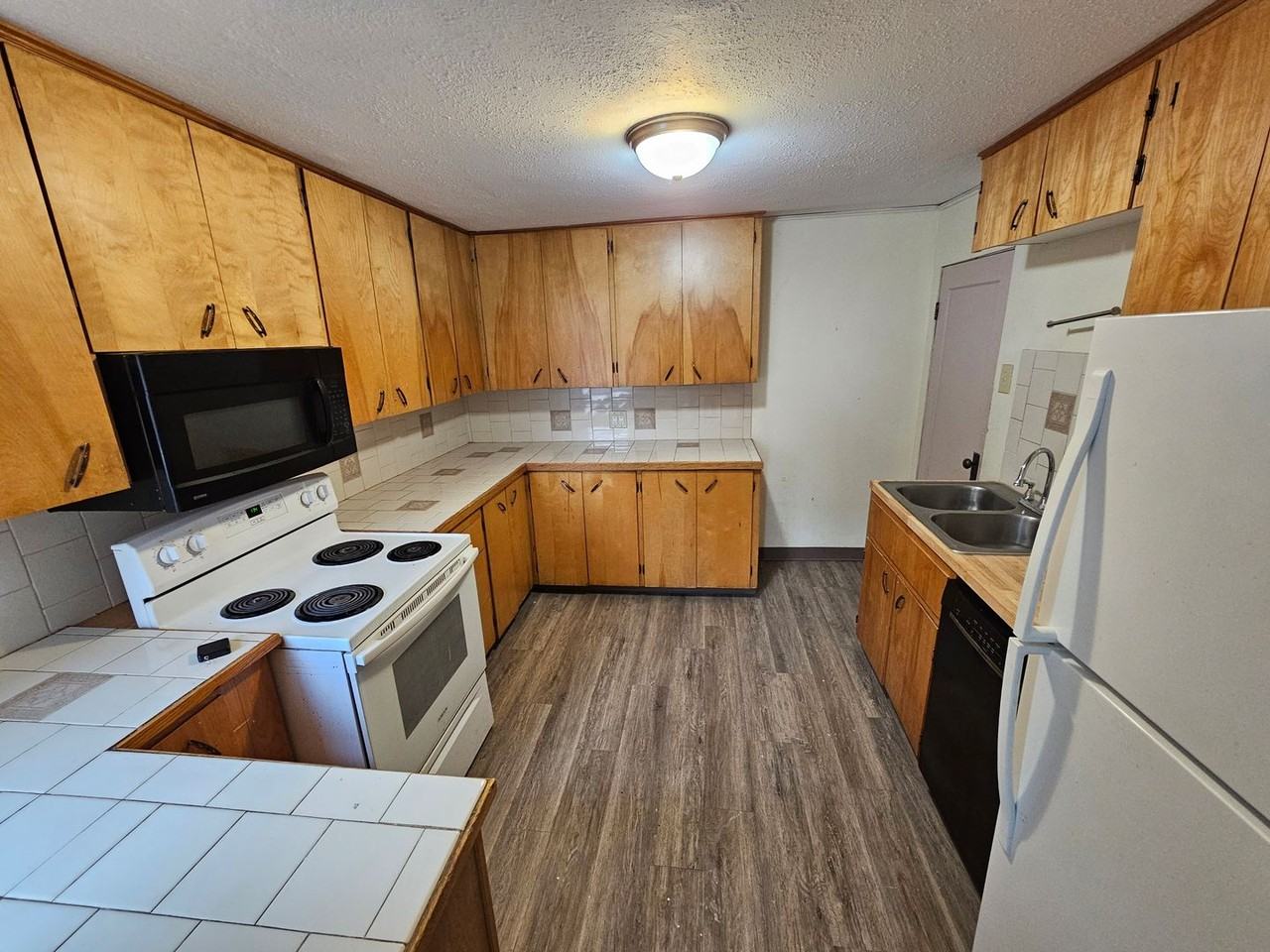 2004 Adams Ave. - Photo 2 of 18