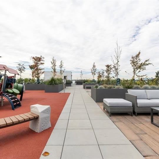 4933 Clarendon Street #201 - Photo 7 of 8