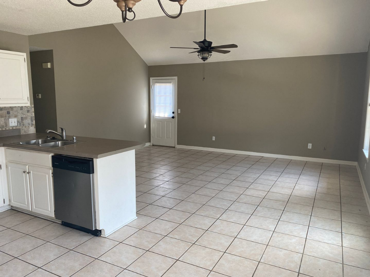 1 County Road 3077 - Photo 2 of 12