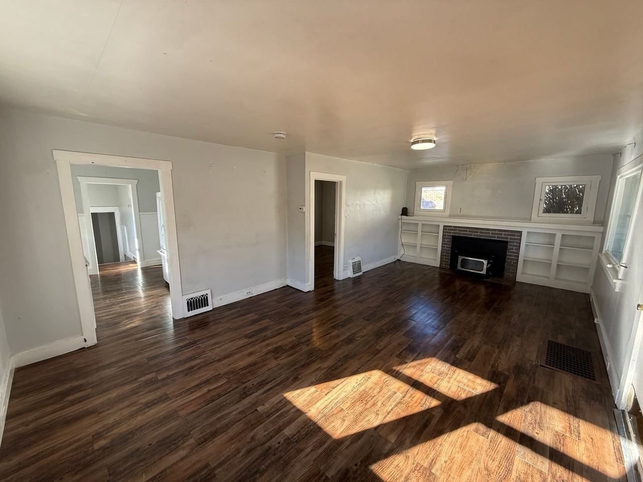 918 S Greenwood Ter - Photo 4 of 21