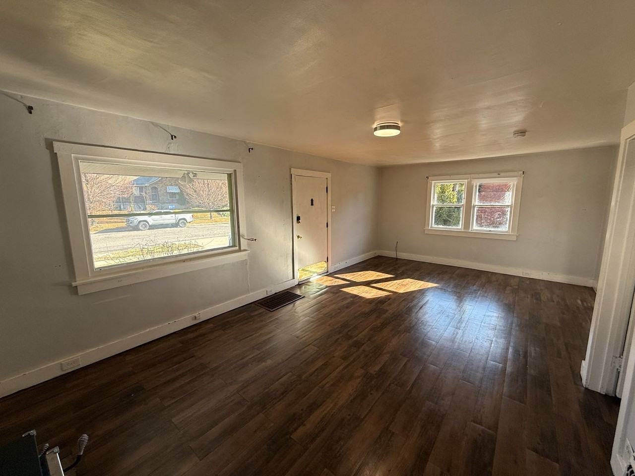 918 S Greenwood Ter - Photo 5 of 21