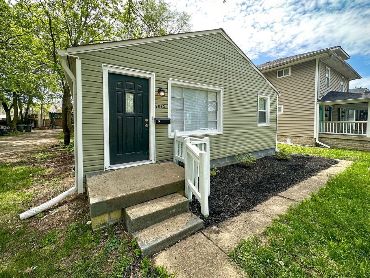 2833 E Vermont St - Photo 2 of 23