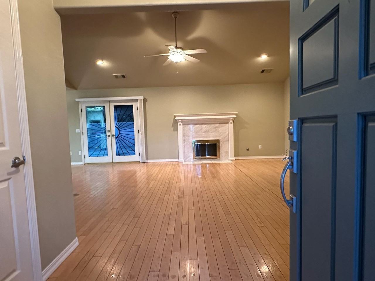 3707 W Hemlock Ct - Photo 3 of 28