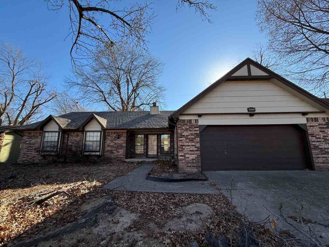 6910 E 93rd St - Photo 2 of 24