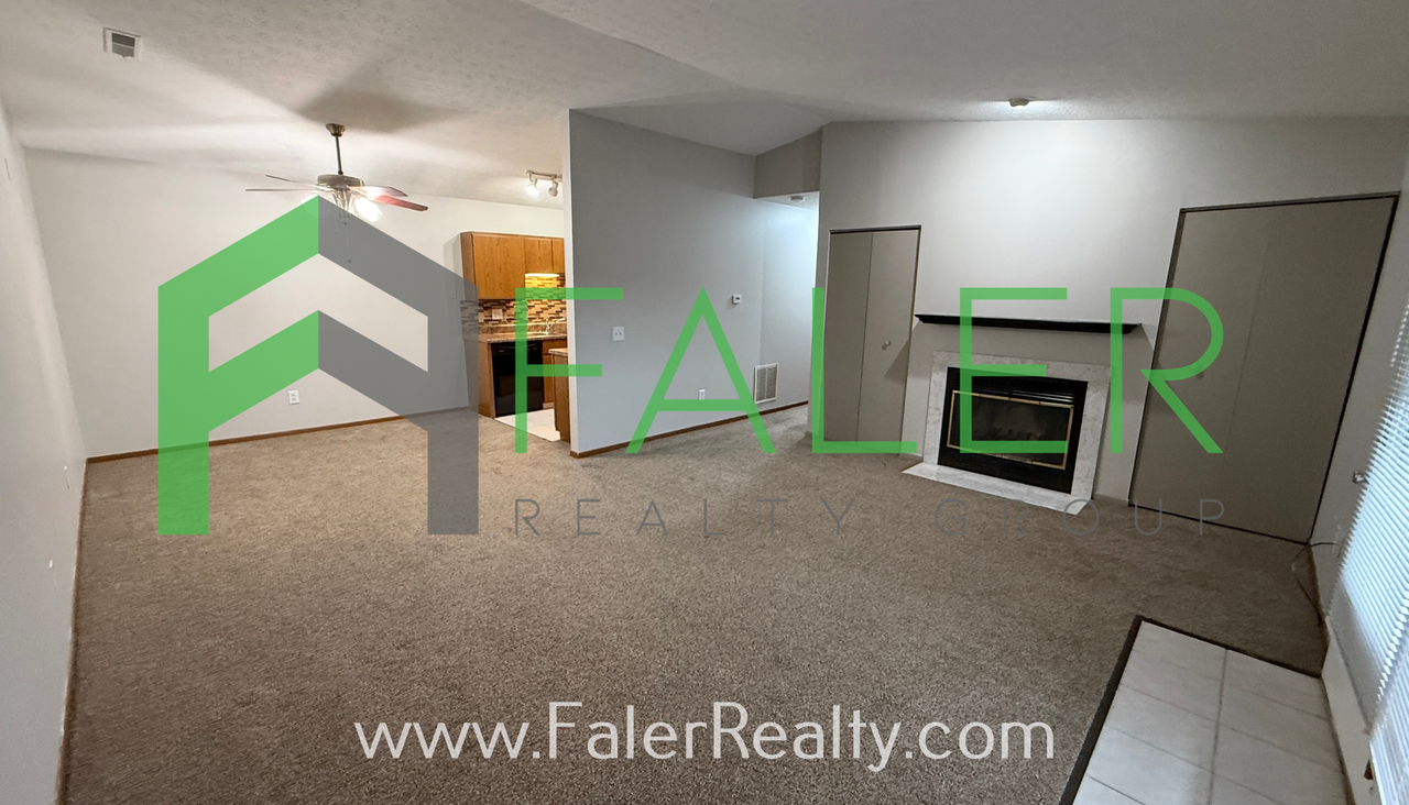 5249 Belle Isle Dr - Photo 3 of 16