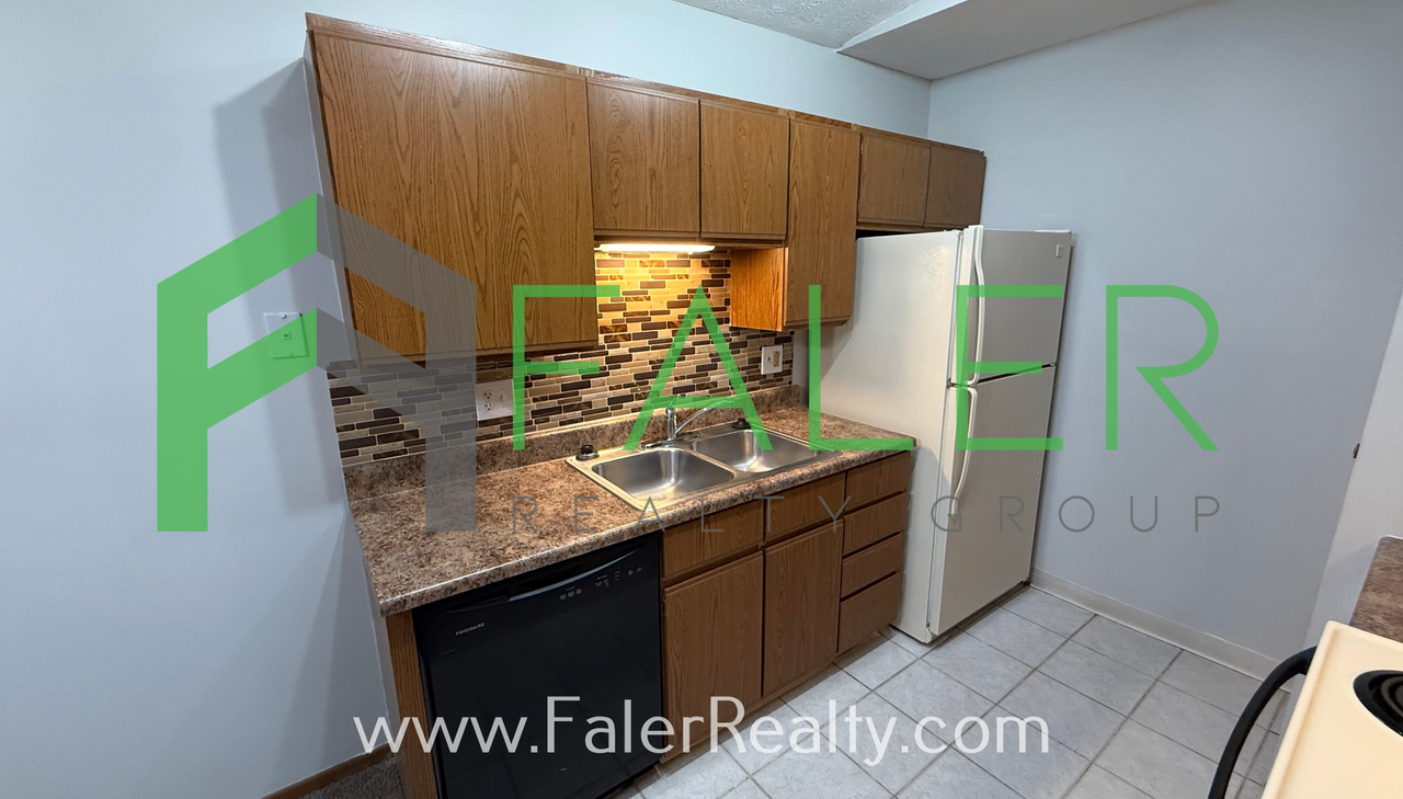 5249 Belle Isle Dr - Photo 6 of 16