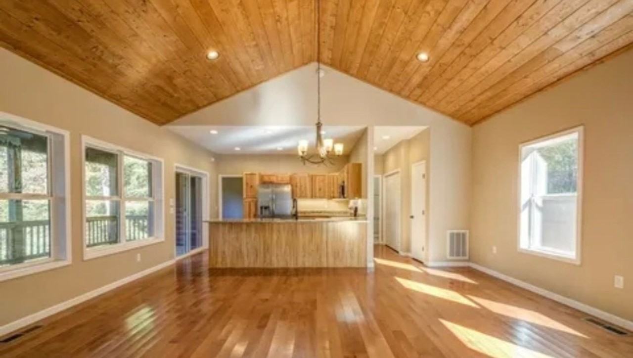 127 Gardenia Ct - Photo 4 of 13