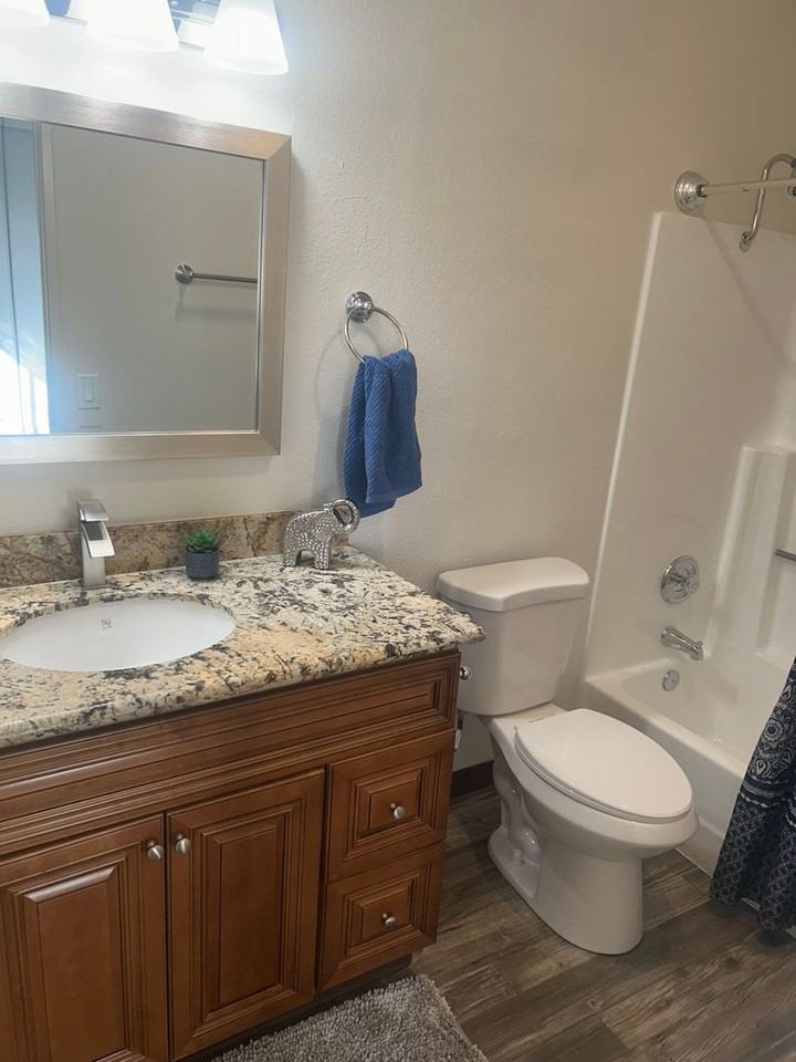 215 S Lincoln Ave - Photo 3 of 36