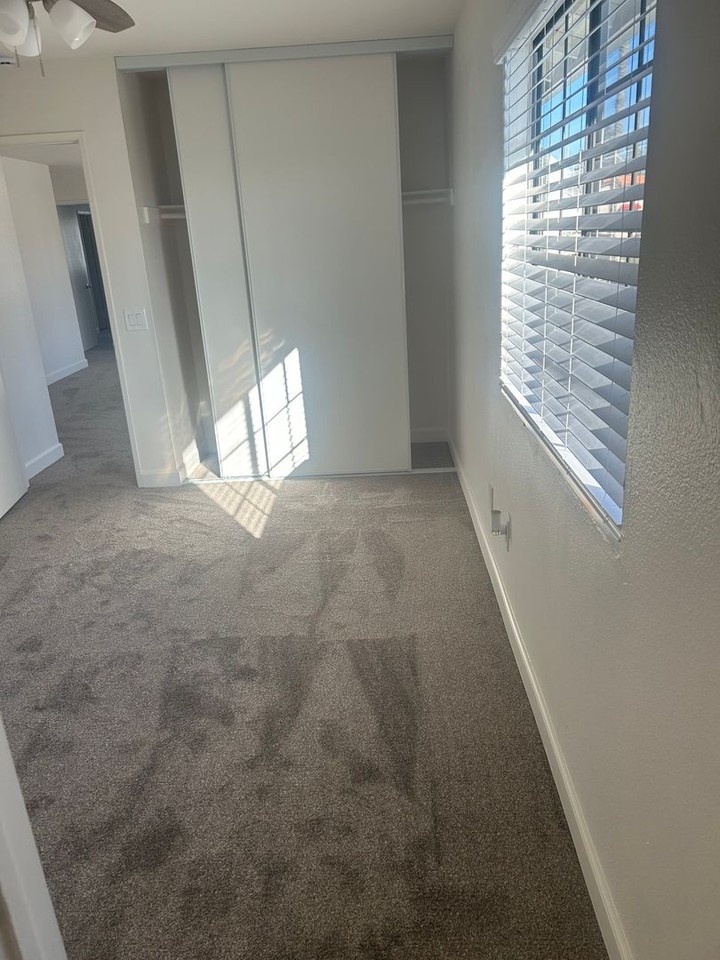 215 S Lincoln Ave - Photo 5 of 36