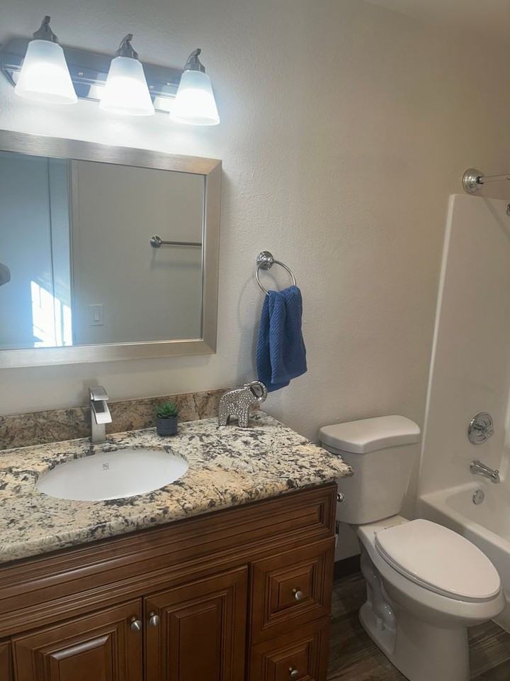 215 S Lincoln Ave - Photo 6 of 36