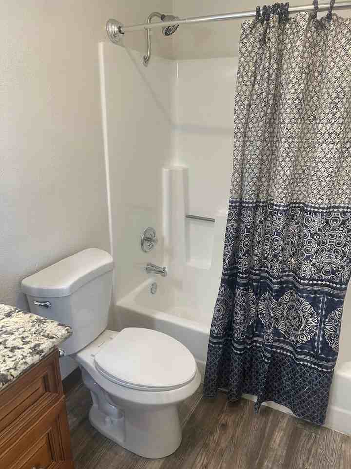 215 S Lincoln Ave - Photo 7 of 36