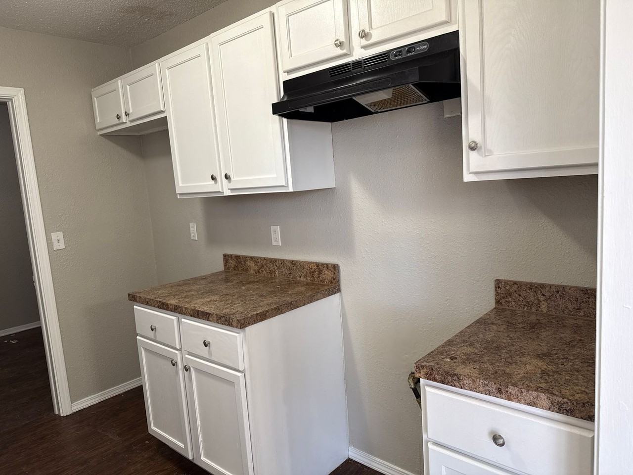 3158 S 124th East Ave - Photo 6 of 17