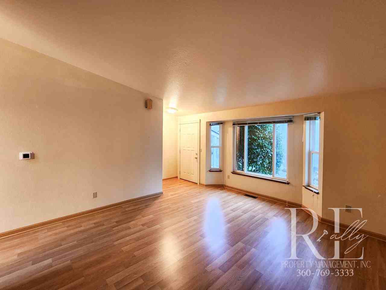 1413 Nw Island Lake Rd - Photo 4 of 31