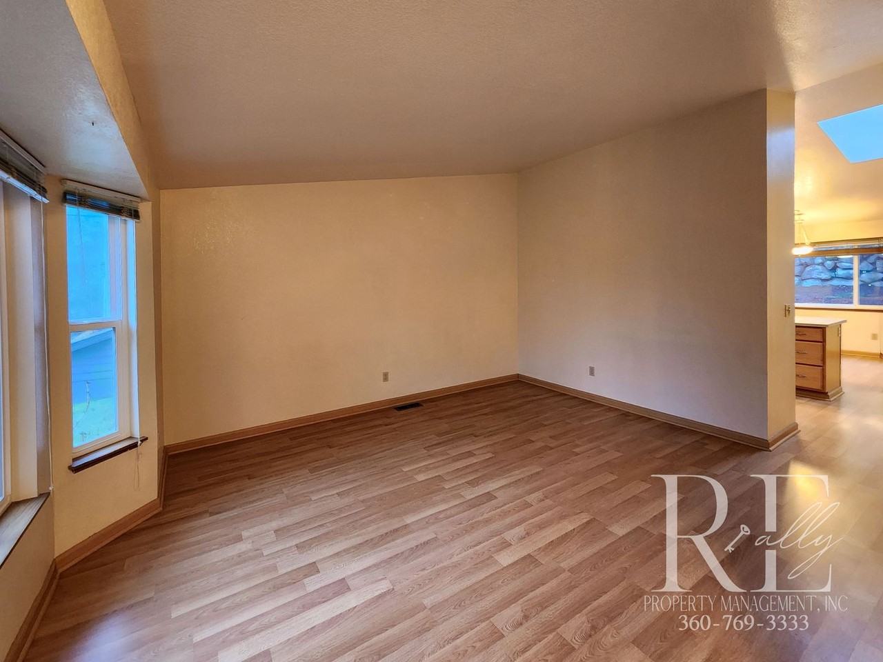 1413 Nw Island Lake Rd - Photo 5 of 31