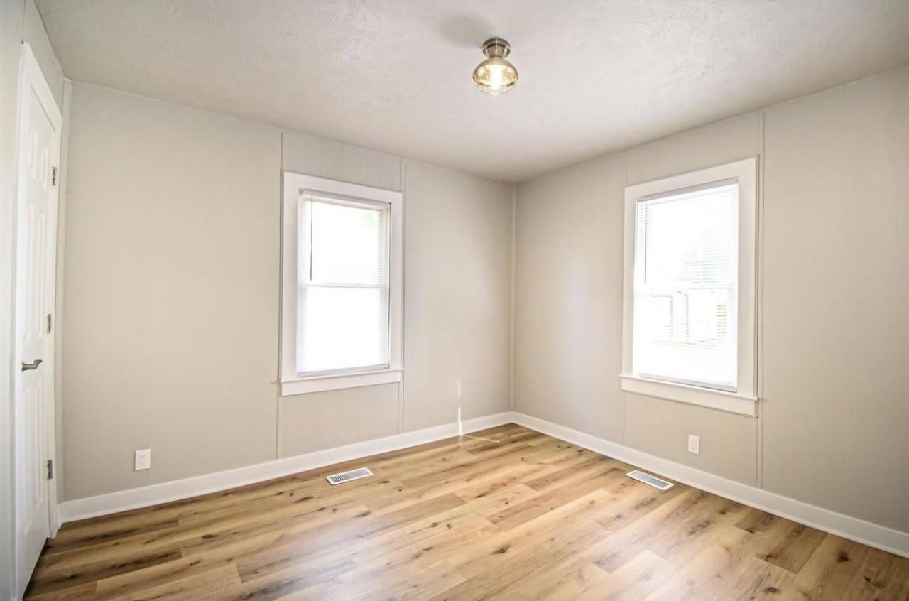 2514 Cravens Ave - Photo 5 of 14