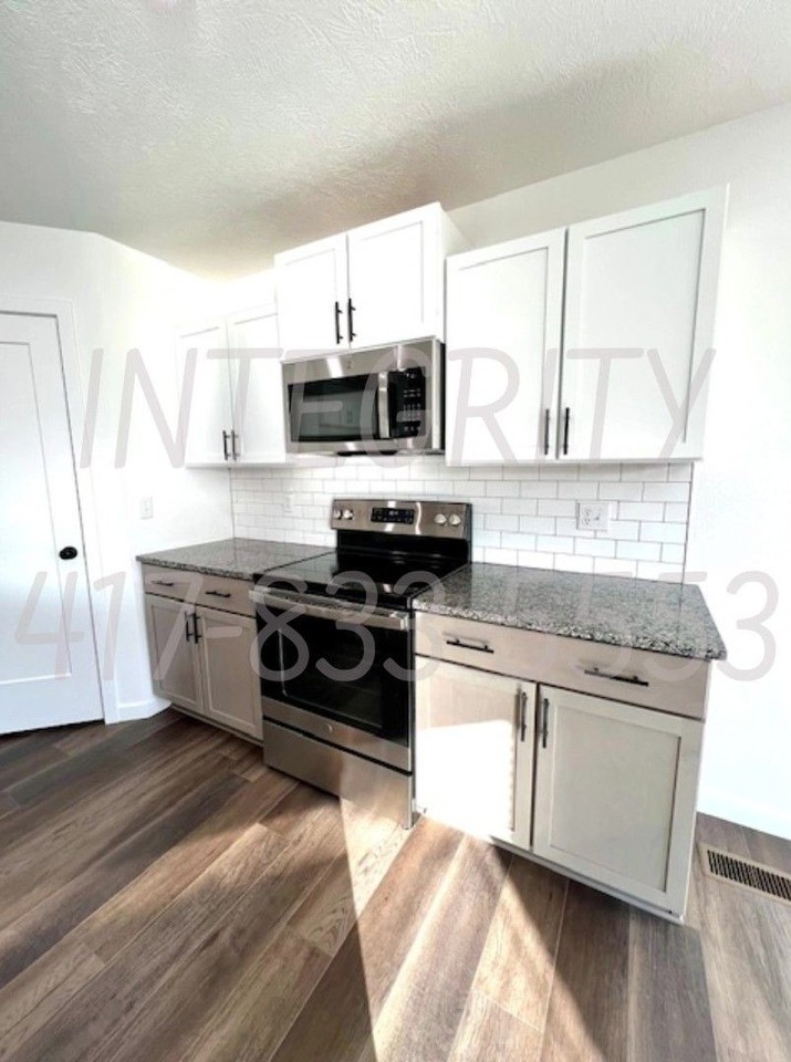 800 Hoffman Hills Blvd - Photo 6 of 17