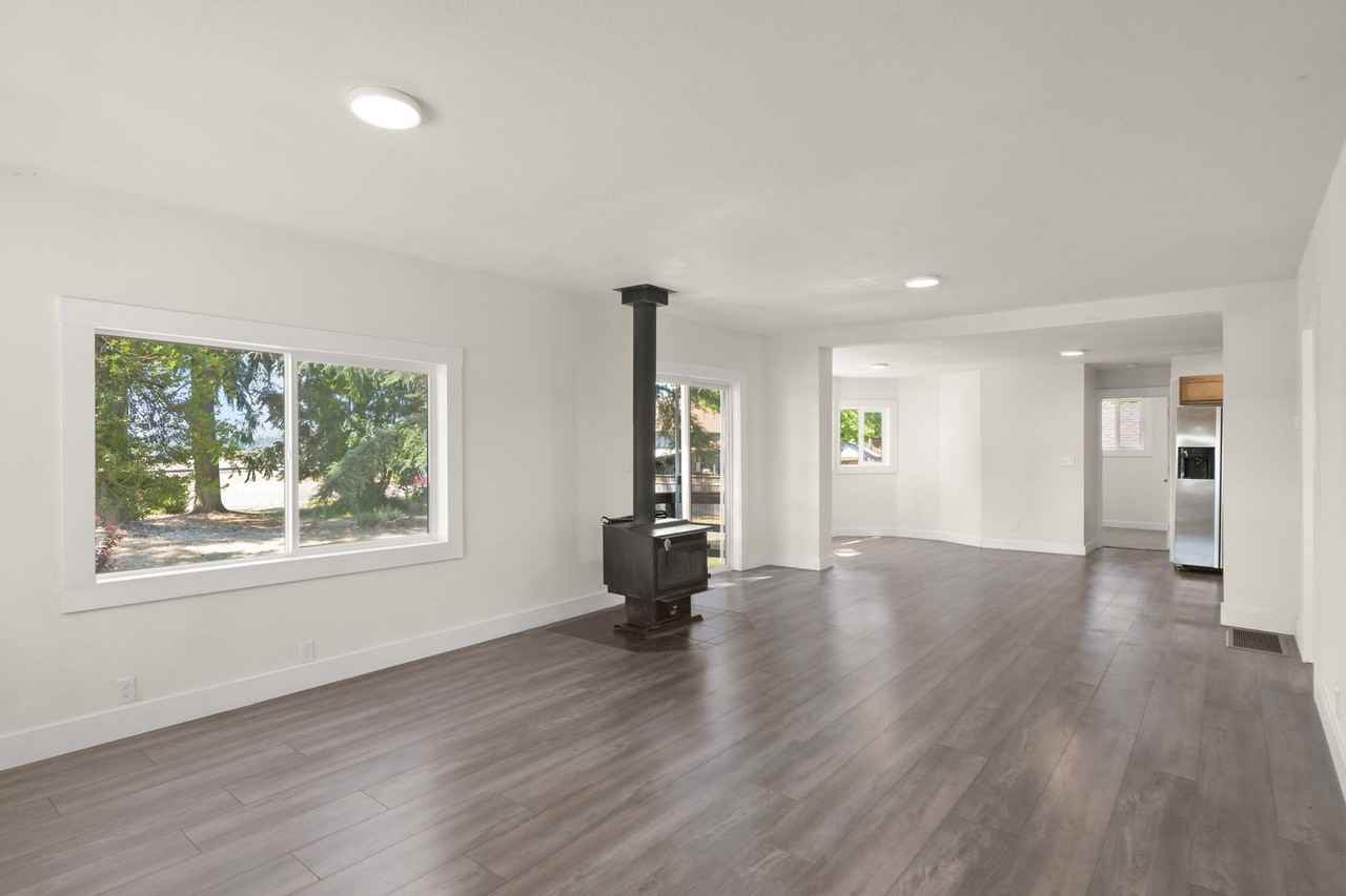 103 N Oak St - Photo 5 of 20