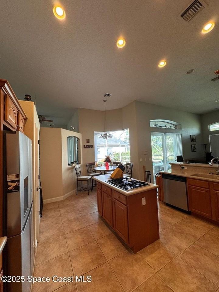 5891 Herons Landing Dr - Photo 2 of 9