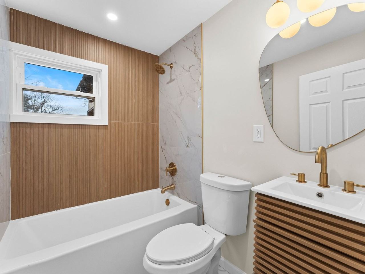 267 E Forest Grove Rd - Photo 2 of 25