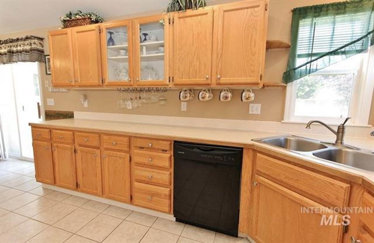 2994 W Fieldstream Dr - Photo 4 of 18