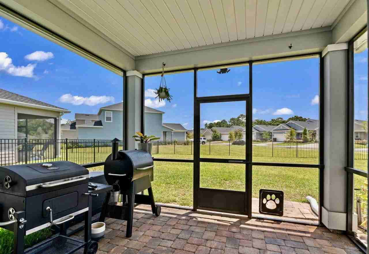 2886 Crossfield Dr - Photo 3 of 50