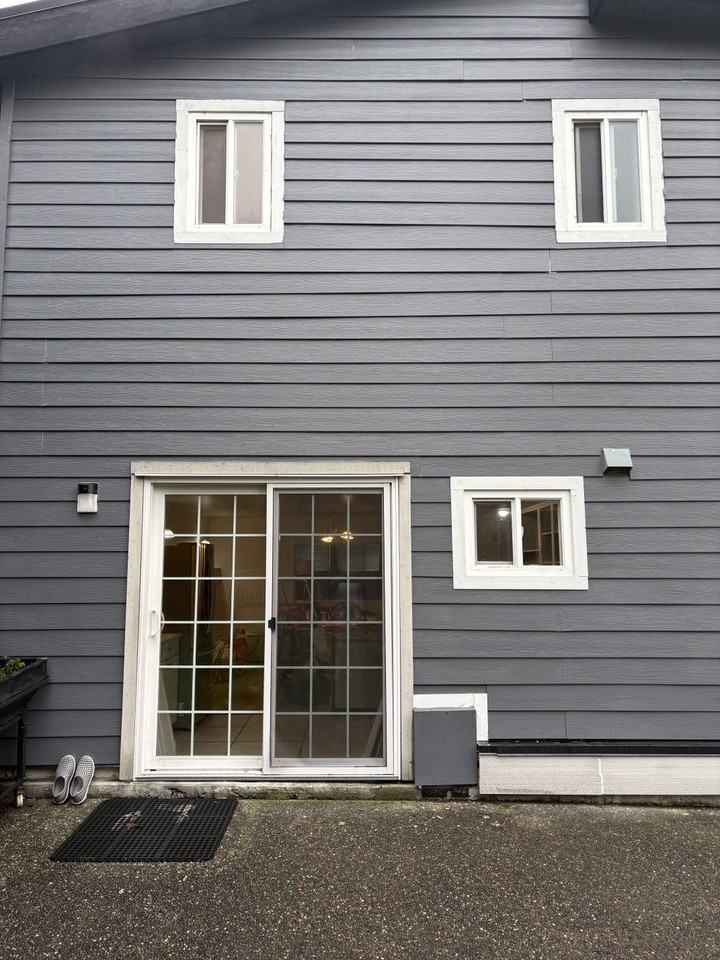 301 Dollarton Hwy N - Photo 2 of 12