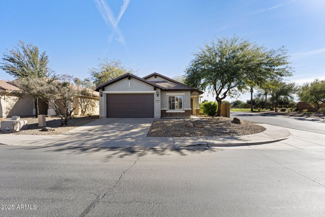 3947 N Hidden Canyon Dr - Photo 2 of 36